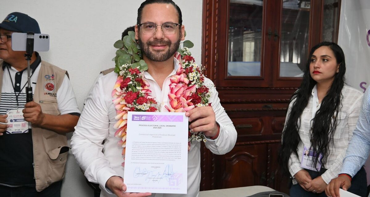 Pedro Miguel Rosaldo recibe constancia de mayoría como alcalde electo de Coatzacoalcos