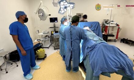 Salvan especialistas de Salud, mano de trabajador tras accidente laboral