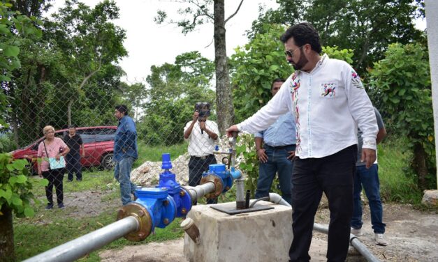 Modernizan sistema de agua en Peñuela tras años de rezago