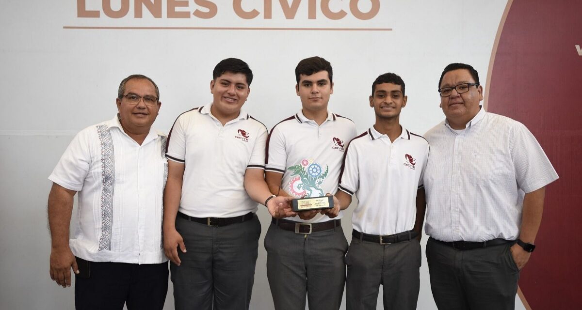 Estudiantes del CECyTEV ganan concurso nacional con vehículo solar