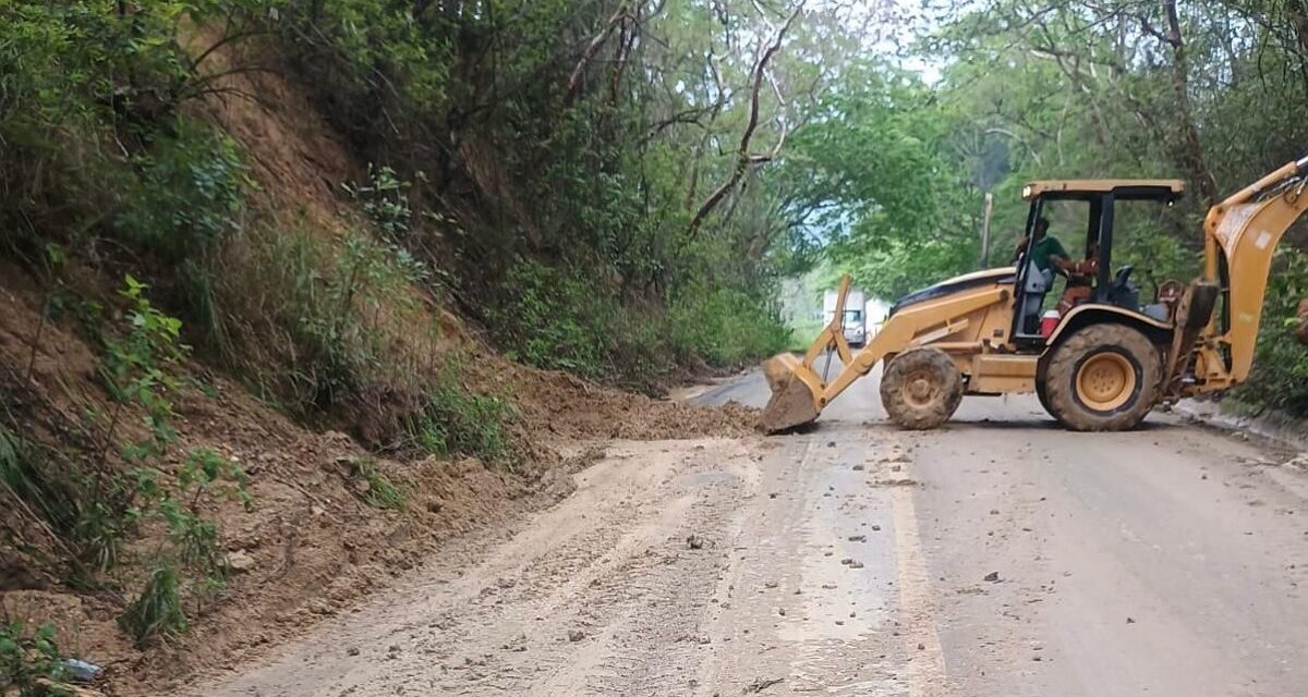 Atiende SICT derrumbe en tramo Alazán-Tantoyuca, de la carretera Alazán-Canoas