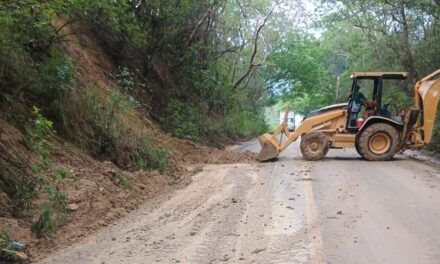 Atiende SICT derrumbe en tramo Alazán-Tantoyuca, de la carretera Alazán-Canoas