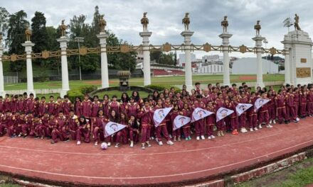 Abanderan a delegación que participará en Juegos Deportivos Nacionales Escolares