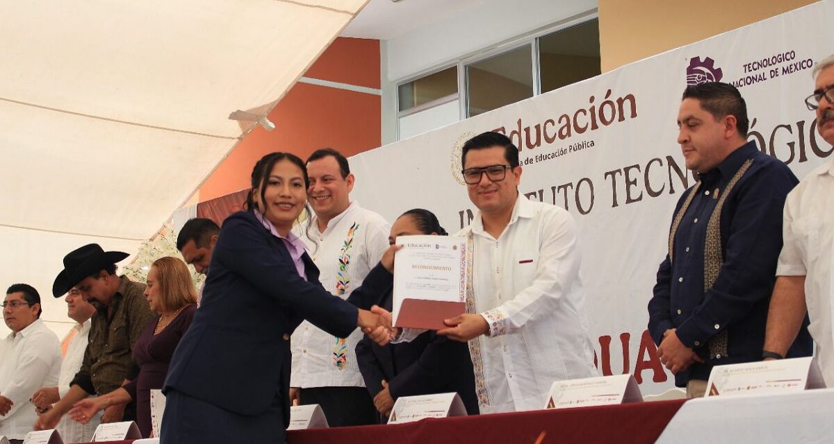 Se gradúan 103 nuevos profesionistas del Tecnológico de Jesús Carranza