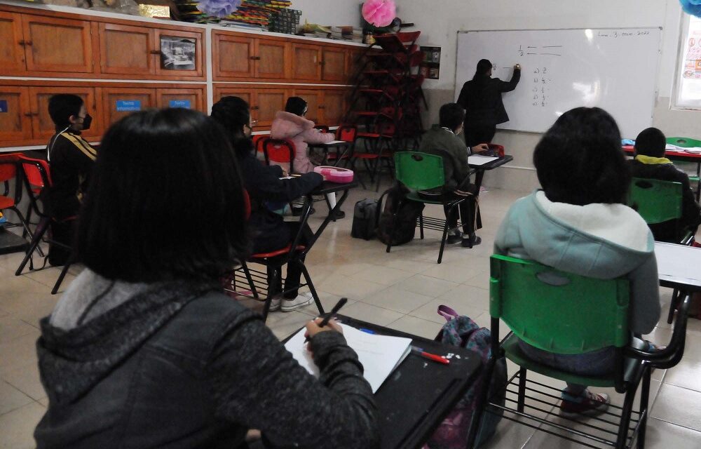 Docentes podrán cambiar de adscripción con base en antigüedad y proceso presencial