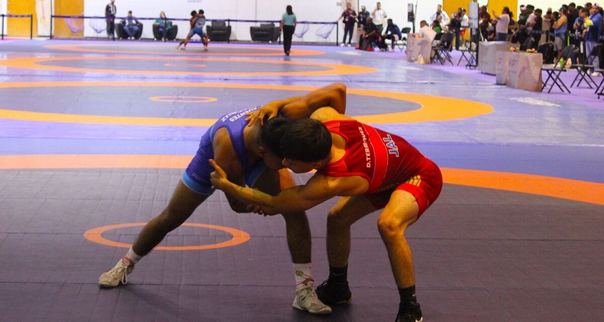 Luchas Asociadas le da a Veracruz oro y bronce en la Olimpiada Nacional