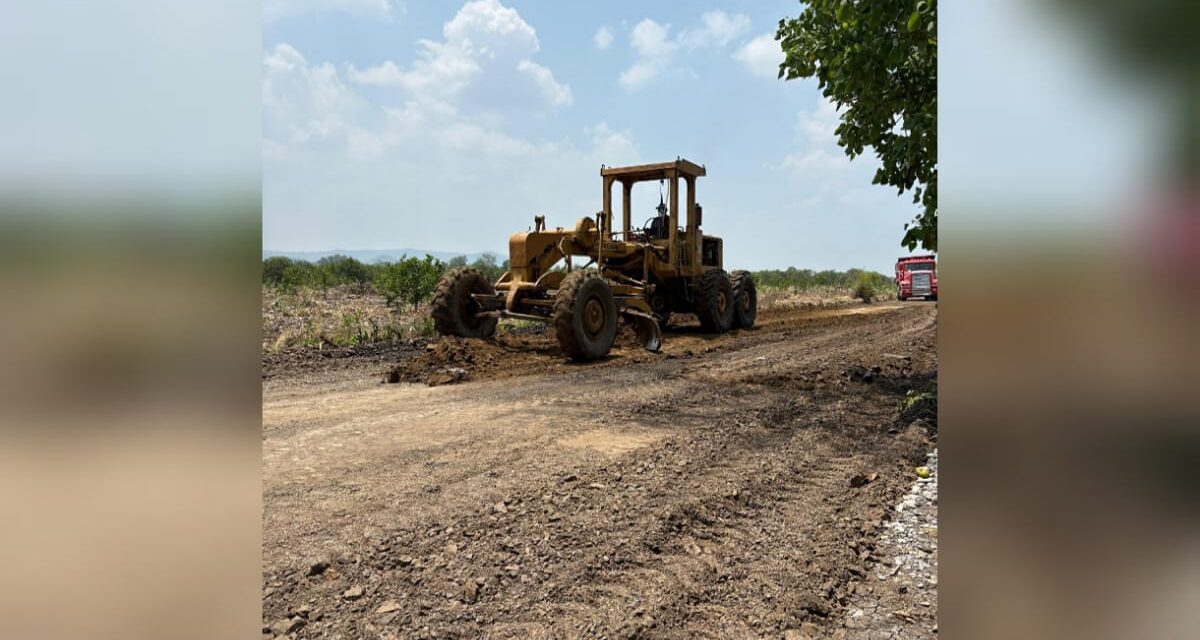 Inicia construcción de caminos artesanales en el norte de Veracruz