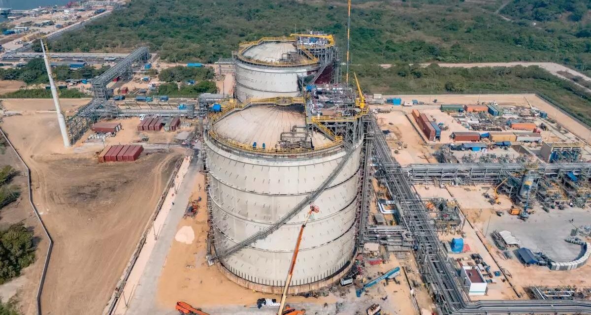 Instruye Nahle investigación ante presunta contaminación por gas en Mundo Nuevo en Coatzacoalcos