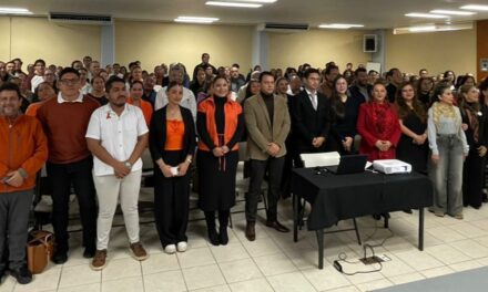 Capacitan a servidores públicos de la SEV en perspectiva de género