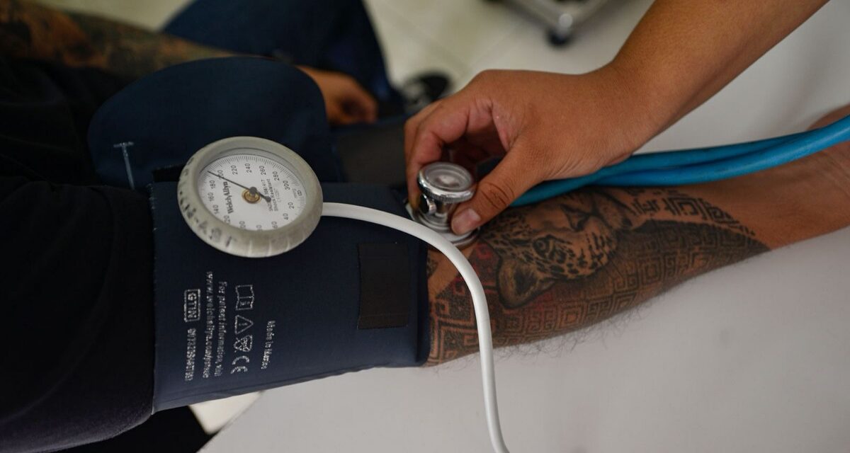 Salud promueve detección temprana de diabetes e hipertensión