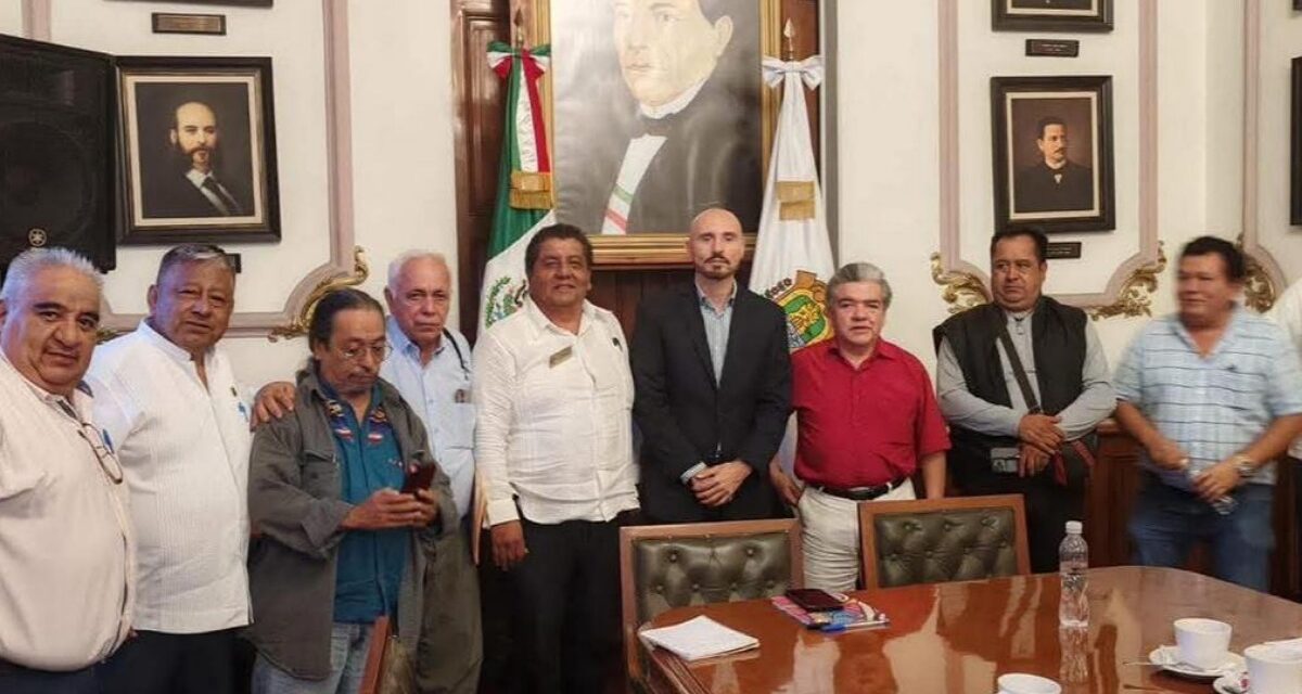 Estado y taxistas logran acuerdo, tarifa mínima en Xalapa es de 40 pesos, no habrá protestas