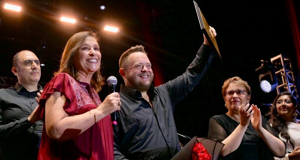 Rocío Nahle clausuró el exitoso Festival Internacional del Bolero en Veracruz