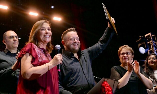 Rocío Nahle clausuró el exitoso Festival Internacional del Bolero en Veracruz