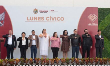 Premia SEV el talento académico, técnico y deportivo de jóvenes veracruzanos