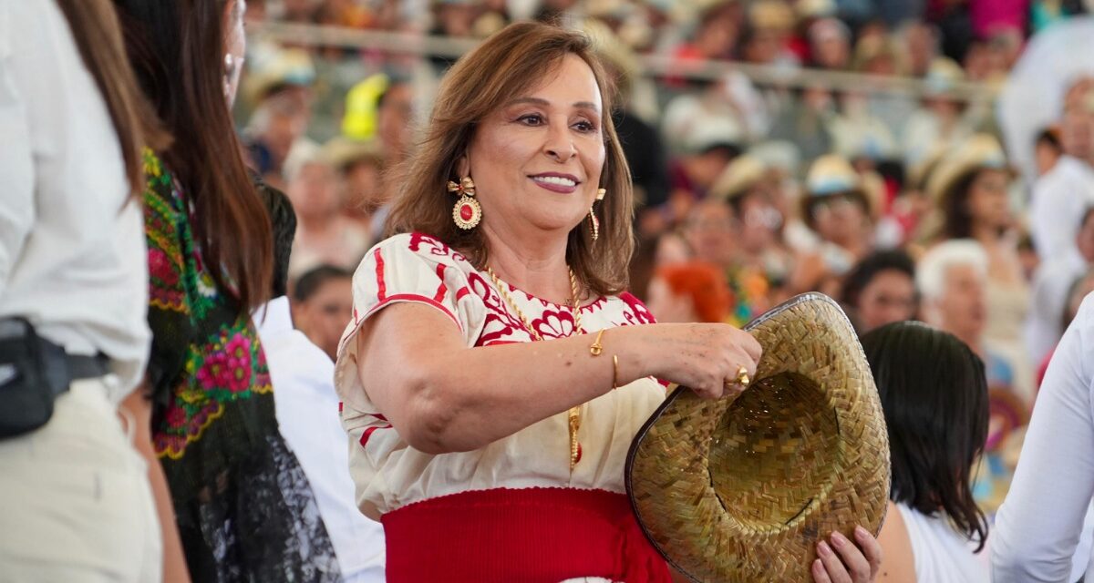 “Contemplar la grandeza de sus raíces es un honor”: Rocío Nahle en la Guelaguetza