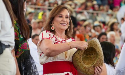 “Contemplar la grandeza de sus raíces es un honor”: Rocío Nahle en la Guelaguetza