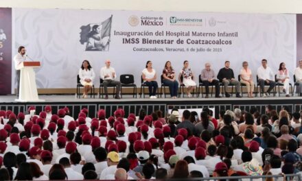 El elefante blanco se puso rosa bebé