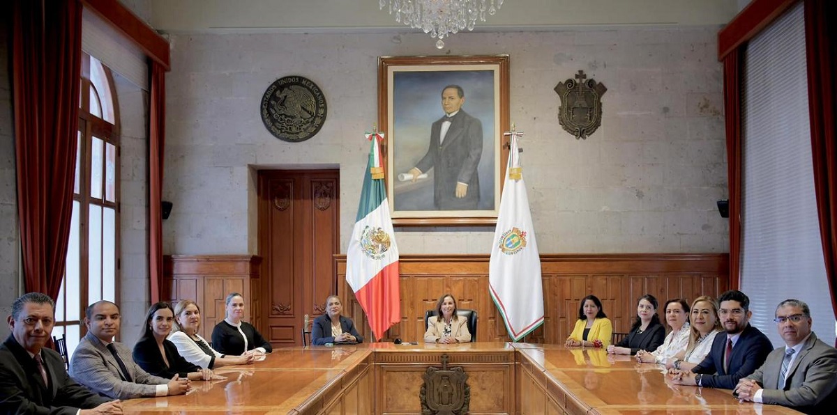 Reitera gobernadora Rocío Nahle trabajo conjunto con el Poder Judicial, se reúne con futura presidenta Rosalba Hernández