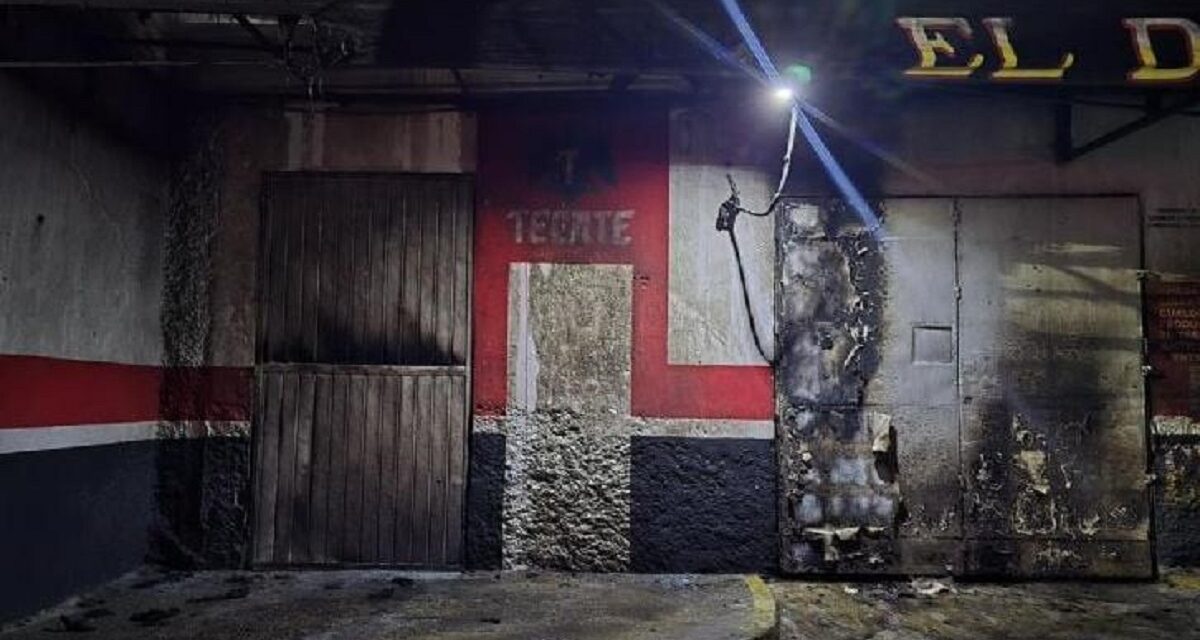 Ataque con ‘bomba molotov’ a comercio en Coatza, por cliente bajo efectos del alcohol