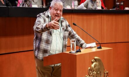 Astrolabio Político