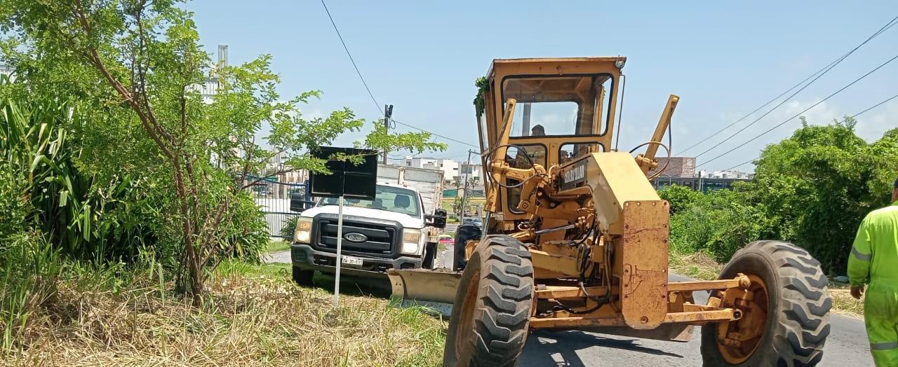 Realiza SICT trabajos de conservación rutinaria en tramos de la ruta federal 150