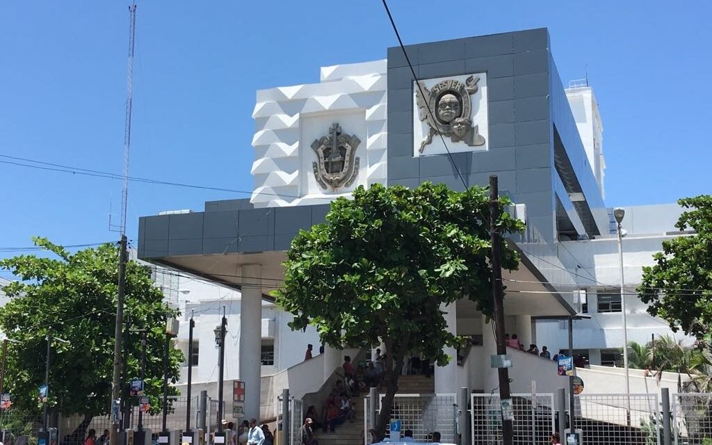 Nahle destituye personal directivo del Hospital de Alta Especialidad del Puerto 