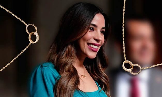 Y aunque la mona se vista de seda