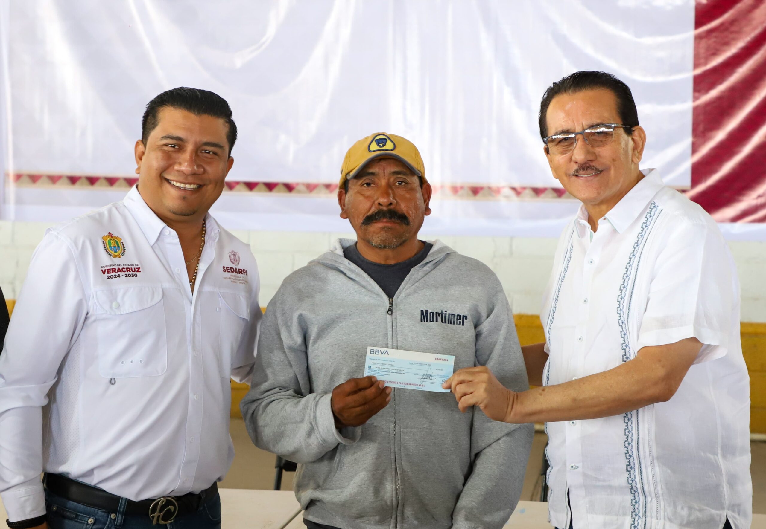 Sedarpa entrega 2.5 mdp a productores de maíz afectados por fenómenos naturales