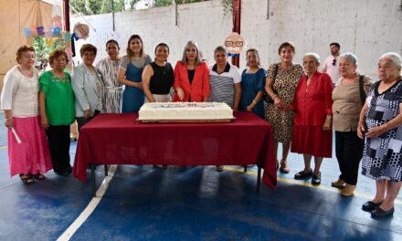 DIF celebran a los Adultos Mayores en la Quinta de las Rosas