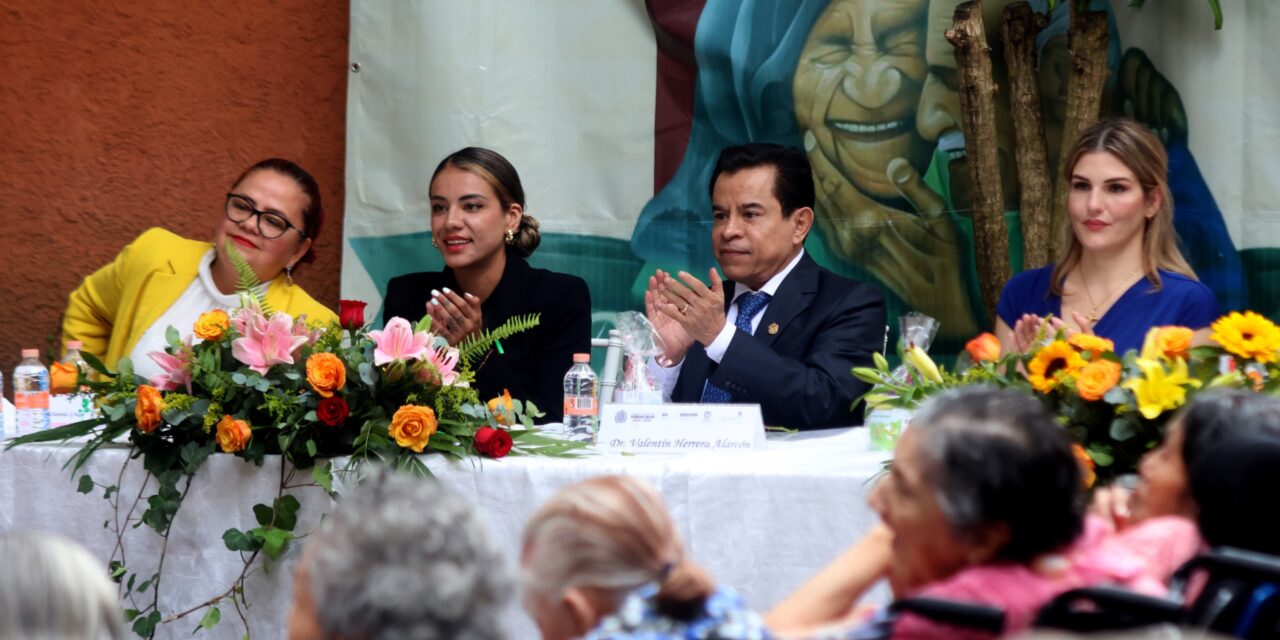 En Veracruz, adultos mayores cuentan con casas seguras, incluyentes y con personal capacitado