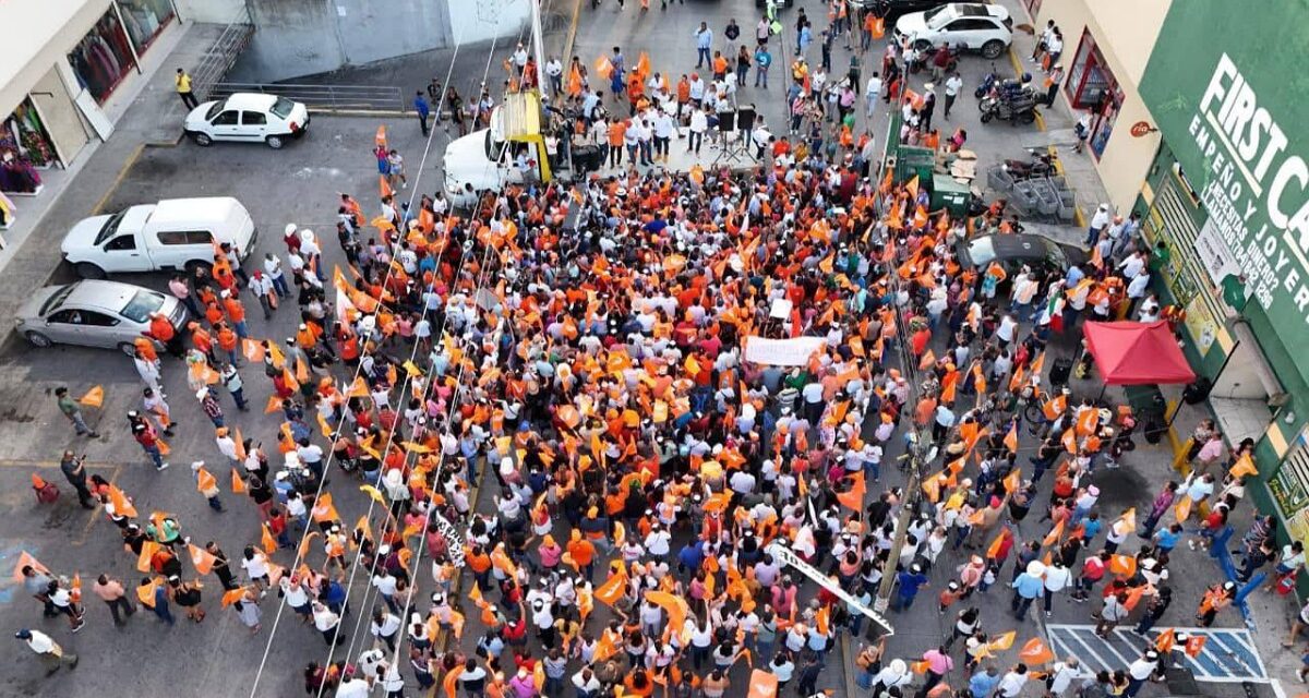 La marcha del adiós de Mariano Romero, un fracaso con participación de la narcopolítica, selfies y Tiktok