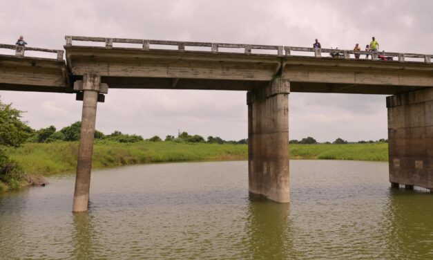 Riesgo atendido, gobernadora Rocío Nahle reconstruirá el puente El Mostal