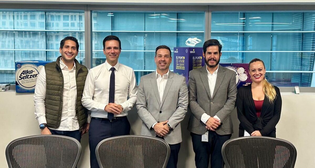 Veracruz celebra inversión de 800 mdp de Bayer en el sector farmacéutico