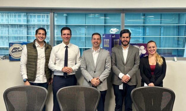 Veracruz celebra inversión de 800 mdp de Bayer en el sector farmacéutico