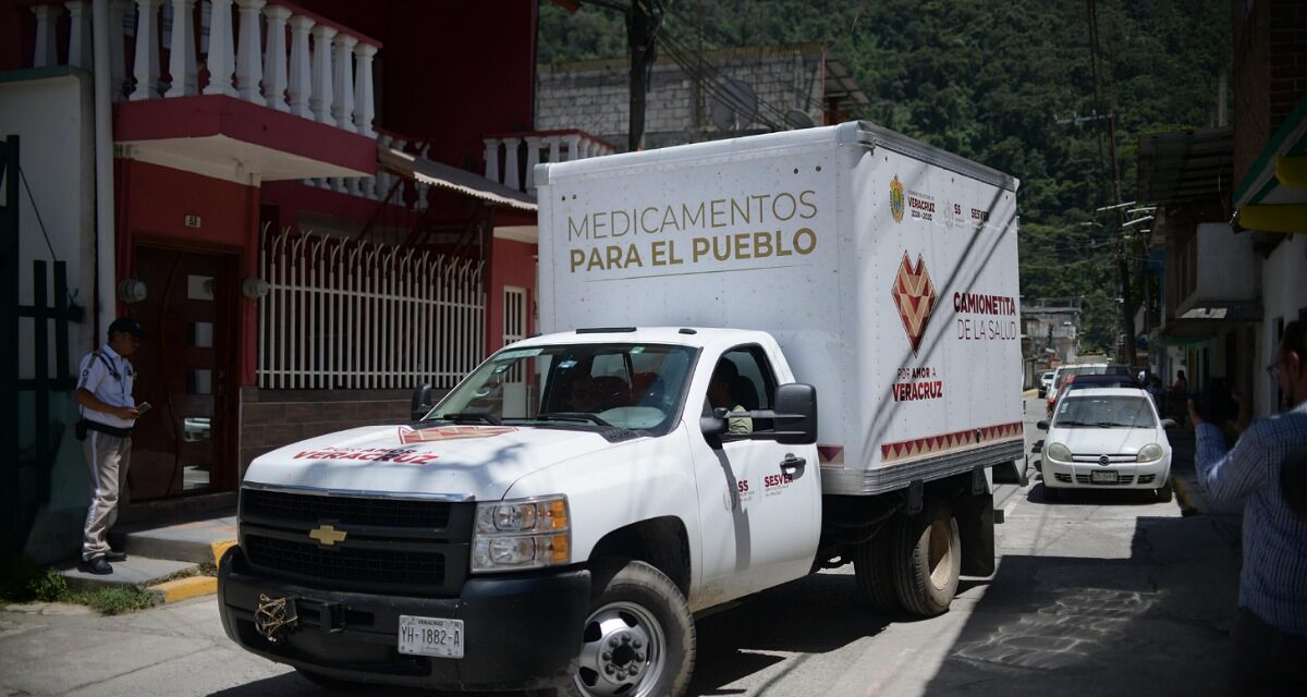 Cumple Rocío Nahle: medicamentos llegan al Hospital de Zongolica