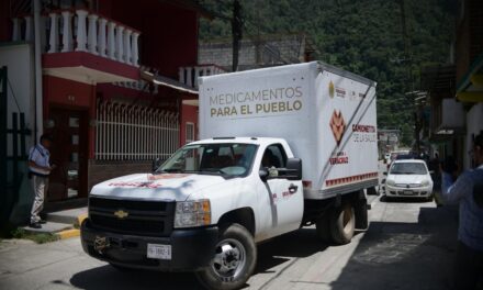 Cumple Rocío Nahle: medicamentos llegan al Hospital de Zongolica