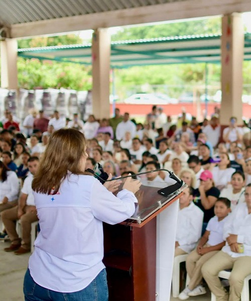 Un pueblo educado es un pueblo que avanza: Rocío Nahle