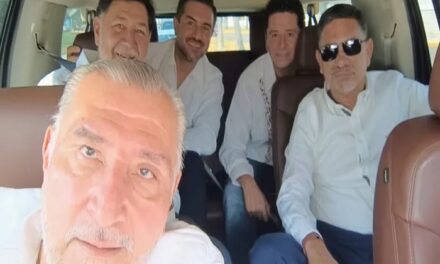 Astrolabio Político