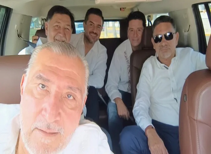 Astrolabio Político