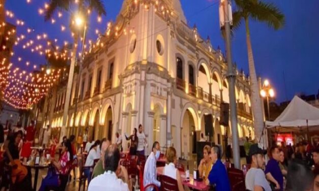 Astrolabio Político