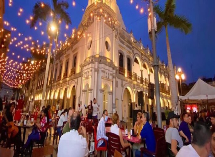 Astrolabio Político