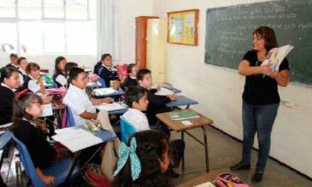 En septiembre todas las escuelas contarán con maestros, reitera SEV