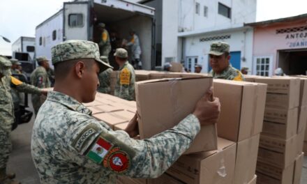 Veracruz despliega ayuda para familias afectadas por la Onda Tropical 20