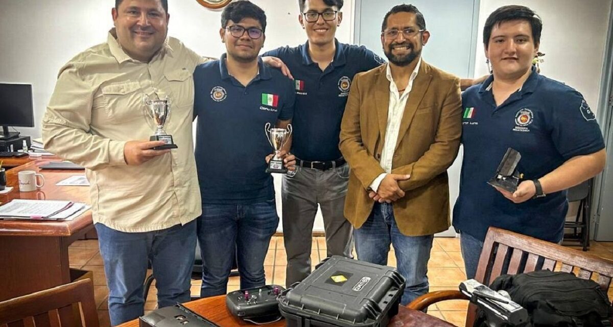 Veracruzanos brillan en robótica mundial