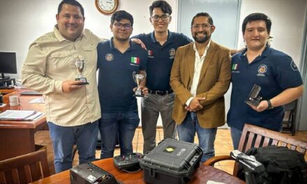 Veracruzanos brillan en robótica mundial