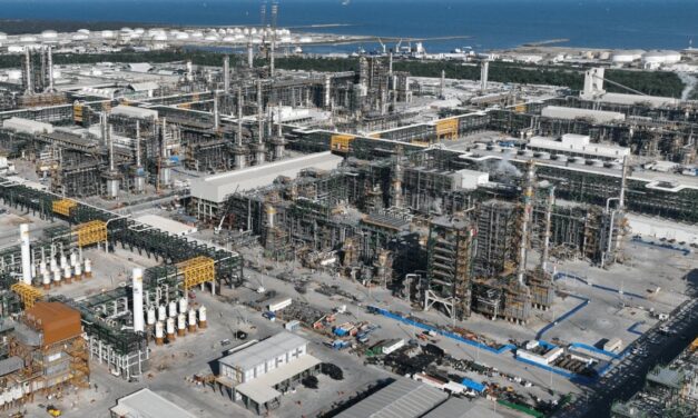 La Refinería Olmeca recibe reconocimiento internacional por su excelencia en megaproyectos