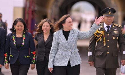 Valentía de los Niños Héroes recordatorio para luchar por un Veracruz justo y unido: Gobernadora