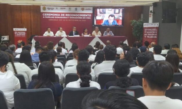 SS reconoce a familias que compartieron esperanza a través del trasplante