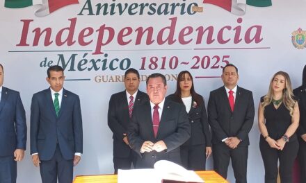 Contraloría presentó denuncia penal por presunto daño en Salud, podrían inhabilitar ex titular de administracón y otros