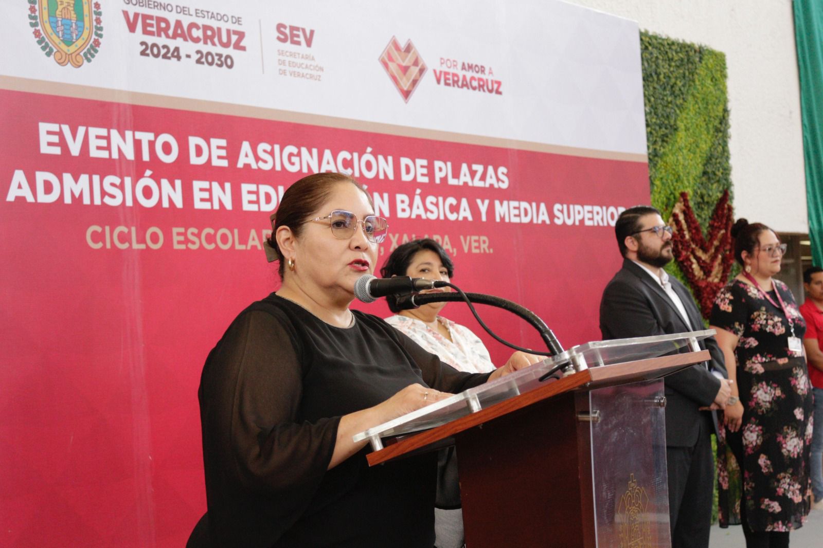 Claudia Tello dejó de patear el bote y responde oportunamente